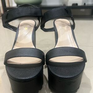 Guess platform sandals